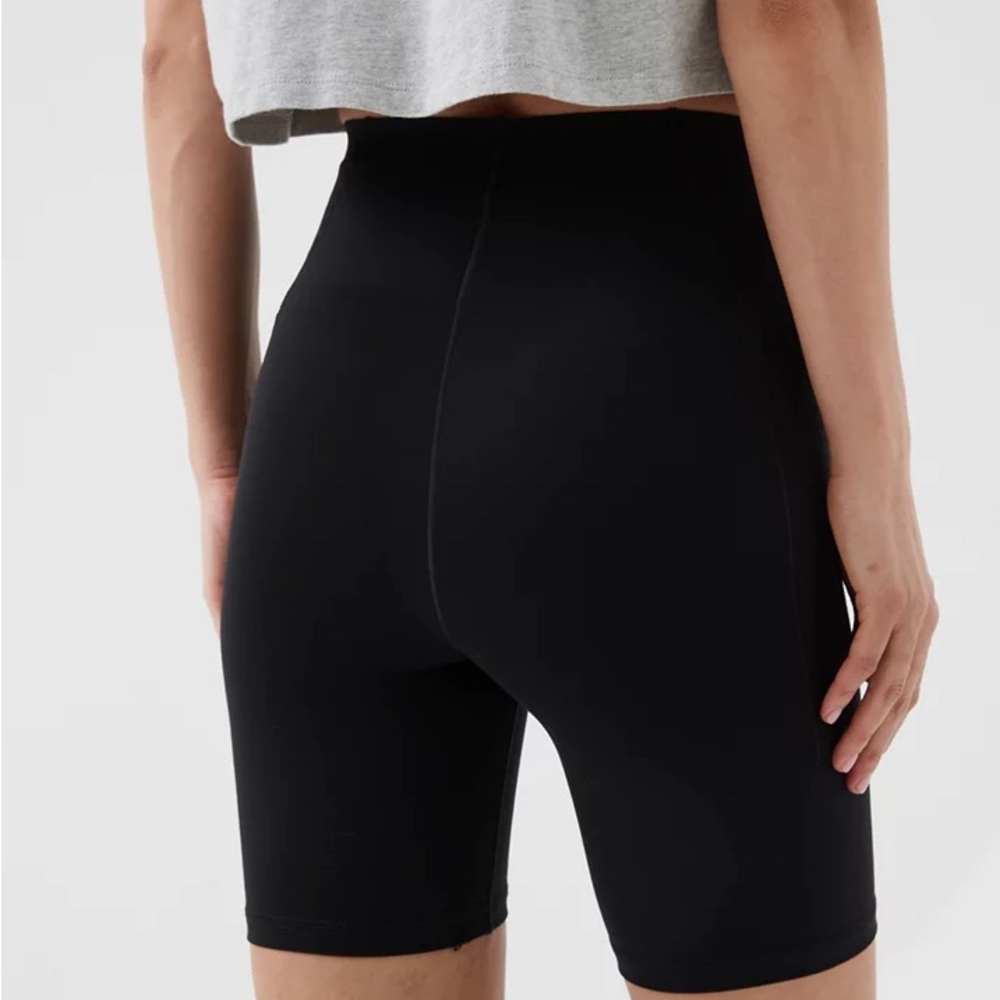 Offline by aerie Real Me extra hold up pocket 7” biker shorts! - Picture 2 of 6